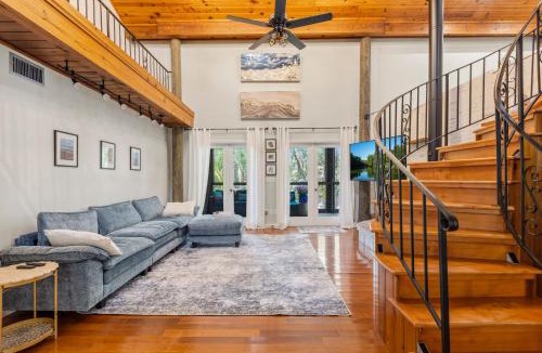Geneva Villa | Unique luxurious tree cabin 1hr from Disney