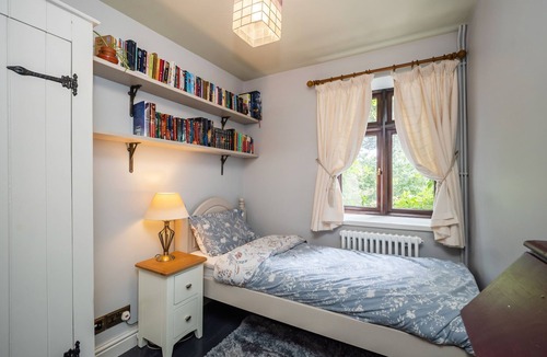 Wroxham Cottage | Unique, Luxurious Thatched Cottage with private hot tub - in the heart of The Norfolk Broads