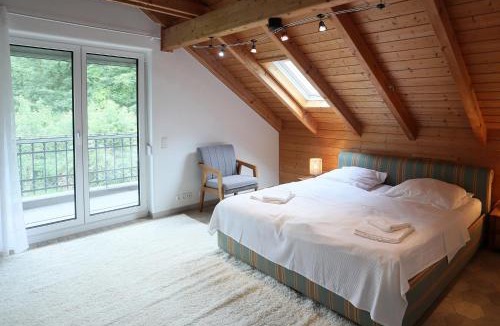 Stockdorf Villa | Unique Luxury Villa 22 min to Munich 290m2 Pool Sauna