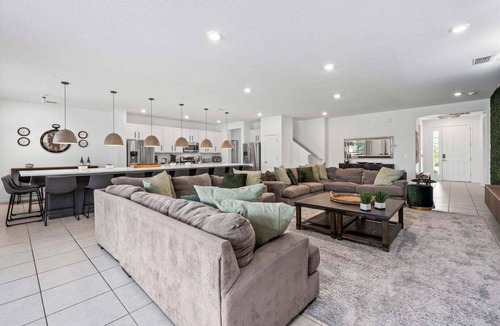 Kissimmee House | Unique Masterpiece | 15 En-suites!