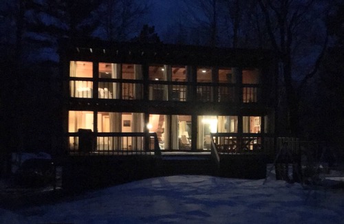 Manistee House | unique, mid-century modern cedar house for wonderful vacations