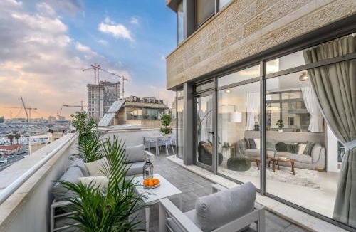 Nachlaot Apartment | Unique Mini Penthouse In The Heart Of Jerusalem