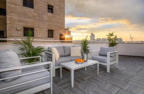Nachlaot Apartment | Unique Mini Penthouse In The Heart Of Jerusalem