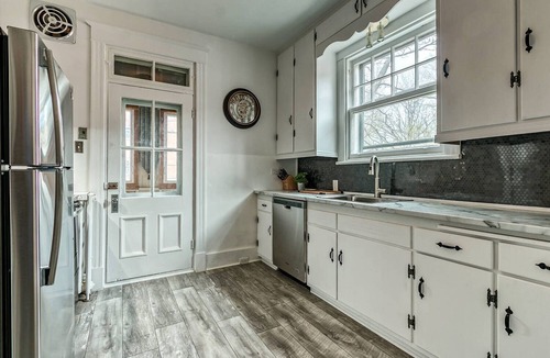 Montcalm Apartment | Unique, newly renovated and spacious 1600 square foot apartment.
