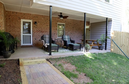 Tate Apartment | Unique One Bedroom Apartment with Dock on Lake Allatoona!