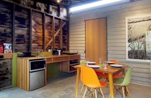 Invermay Apartment | Unique private accessible guestsuite architect designed urban cabin, Launceston.