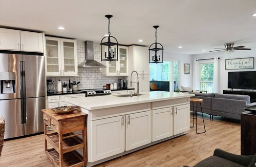 Mililani House | Unique, private and central
