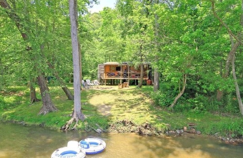 Alexander Cabin | UNIQUE Private Island Cabin Close to Asheville. CONTACT HOST FIRST!