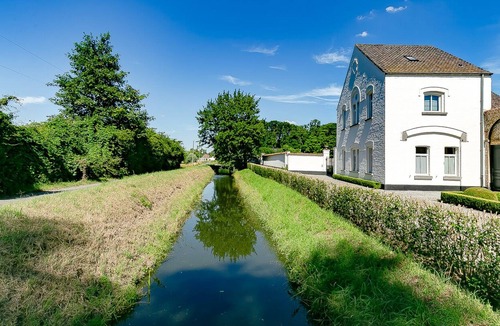 Koekelare Villa | Unique property, in an idyllic location with heated outdoor pool