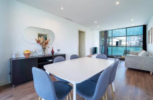 Diagonal Mar i el Front Maritim del Poblenou House | Unique Rentals-Seafront Luxe Suites