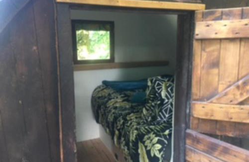 Domfront en Poiraie House | Unique & serene 1-Bed Cabin close to Domfront