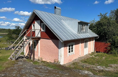 Sorunda House | Unique, simple accommodation in the Stockholm archipelago on a peninsula near Sorunda.