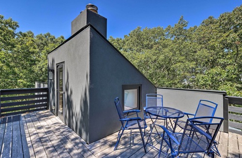 North Sea House | Unique Southampton Getaway w/Rooftop Deck!