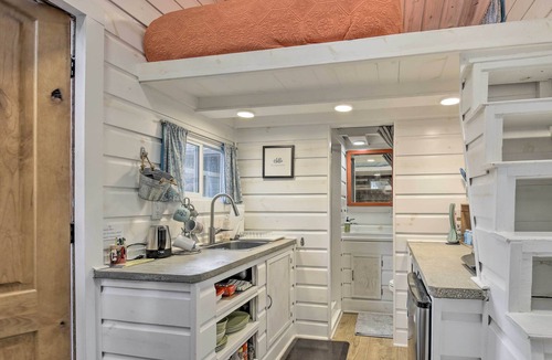 North San Antonio - SAT Apartment | Unique Stay: 'tiny Everest' San Antonio Home!