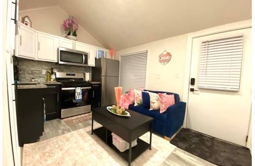 Homestead Apartment | Unique-Studio Apt. Across OHSU Hospital