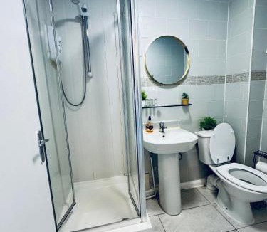 Elephant and Castle Apartment | Unique Studio Flat in City 1111