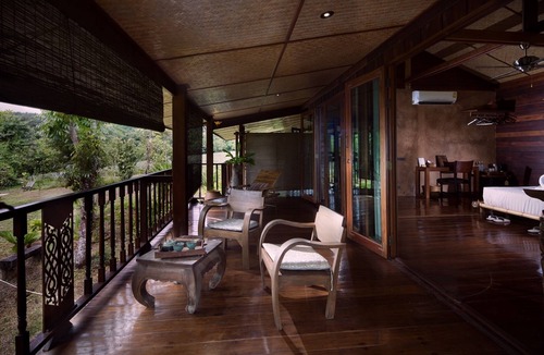 Nang Lae House | Unique Thai stilt, wooden house near famous Black House Museum