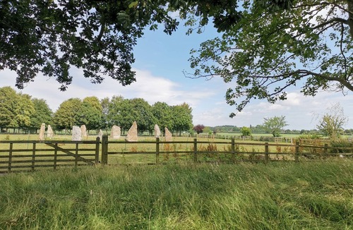 East Ashling House | Unique, tranquil retreat in fabulous grounds with own garden & pond. Nr Goodwood