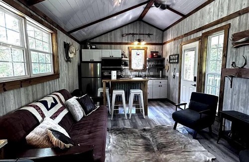 Rosston House | Unique Treehouse on Working Farm in Texas, Perfect for Rustic Weekends in Nature