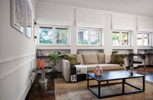 Tel Aviv Apartment | Unique & Upscale Gem +BombShelter 2 Bedroom, Fully Equipped in Tel Aviv