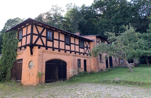 Liepe Apartment | Unique vacation apartment for 6 to 8 people with a historic ambience