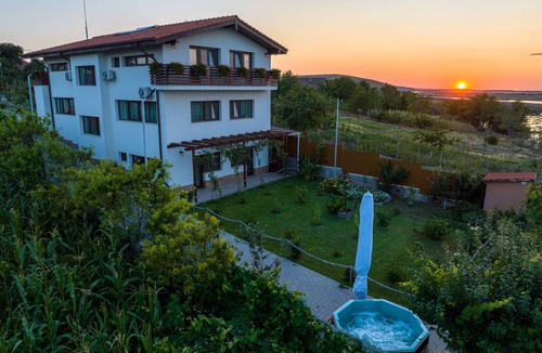 Somova House | Unique view and charming sunsets at the secret oasis of the Danube Delta