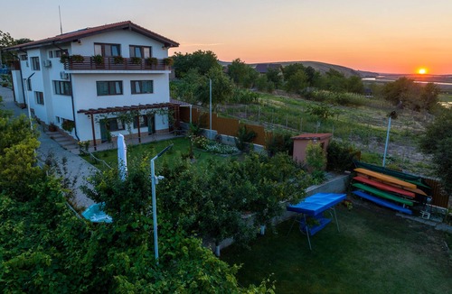 Somova House | Unique view and charming sunsets at the secret oasis of the Danube Delta