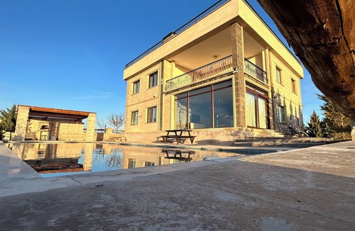 Nevsehir Villa | Unique Villa with Pool & Private Cave in Cappadocia