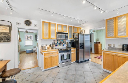 Venable House | Unique & Walkable 3-BR - 2 Offices & Fenced Yard