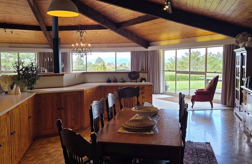 Rotorua House | Uniquely spacious and comfy country home. Perfect for Mountain bikers!