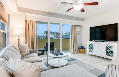 Ocean View Halifax Estates Apartment | Unit 107 Aruba - 3 Bedroom Ocean View