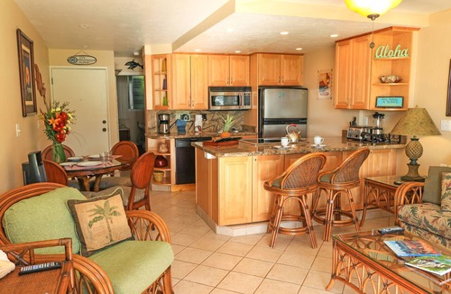 Honokowai Condo | Unit 108 breathtaking ocean view! discounted price!