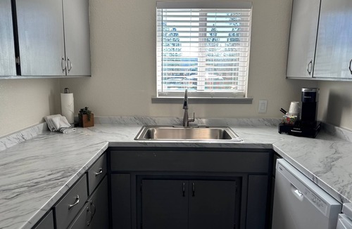 Brownsville Apartment | Unit 11 - 2-bedroom hotel suites in charming Challenge-Brownsville with AC