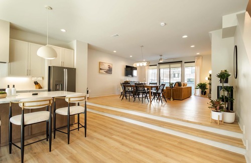 Historic Edgefield House | Unit 2 I Experience Noa Nashville | 4BR Luxury Retreat + Resort Pool