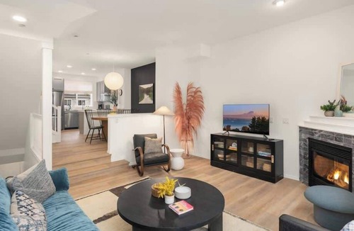 Bellevue House | Unit 2 One Central · Modern Urban Luxury Escape - Unit 2