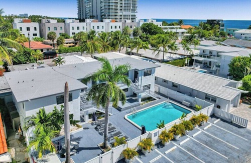 North Beach Apartment | UNIT #2 Waves on Desoto Studio with Pool