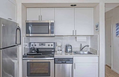 Napeague Apartment | Unit 2012: 1-Bedroom | 1st Floor-Dune View | Court Side
