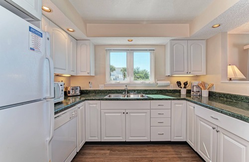 Longboat Key Condo | Unit #218 Sand Cay Beach Resort Gulf Front