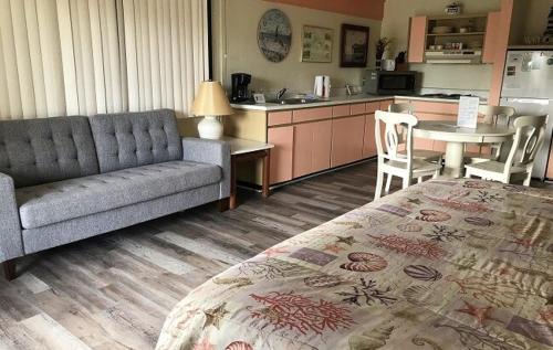 Cedar Key Apartment | Unit 222 Beautiful Cedar key