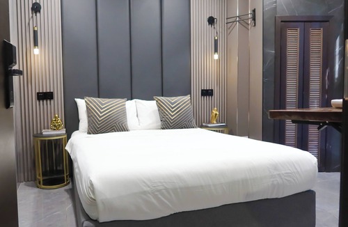 Singapore River Hotel | Unit 3.701