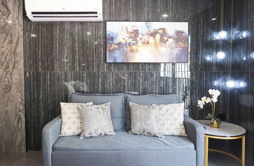 Singapore River Apartment | Unit 3.801