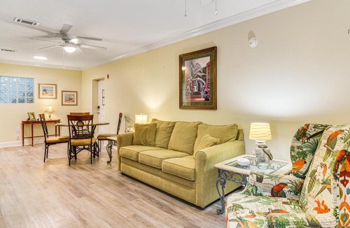 Pass-a-Grille Historic District Apartment | Unit 3 Blocks Gulf to Beaches Historical Museum!
