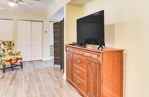 Pass-a-Grille Historic District Apartment | Unit 3 Blocks Gulf to Beaches Historical Museum!