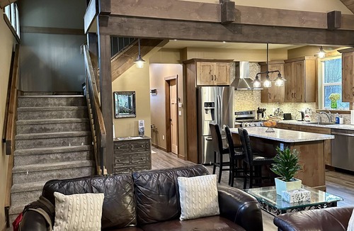 Kent Ski Chalet | Unit #3 | Peaceful & Romantic Harrison Chalet Suites