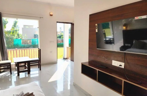Bail Parao Apartment | Unit 4 - Corbett The Vedant