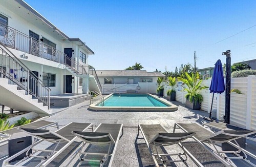 North Beach Apartment | UNIT #4 Waves on Desoto Deluxe Studio with Pool