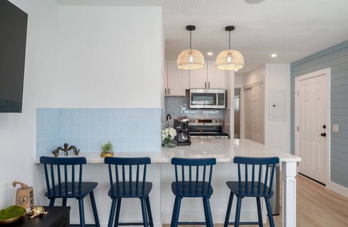 Fort Walton Beach Apartment | Unit #7 Waterfront + Heated Pool and Spa Access