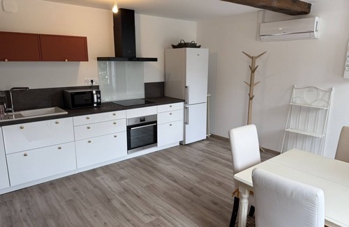 Prehy Apartment | Unit-Apartment-None-Les Temps Perdus