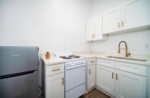 Five Points Apartment | Unit C / Studio Unit