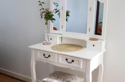 Seacombe Gardens Apartment | Unit in Marion